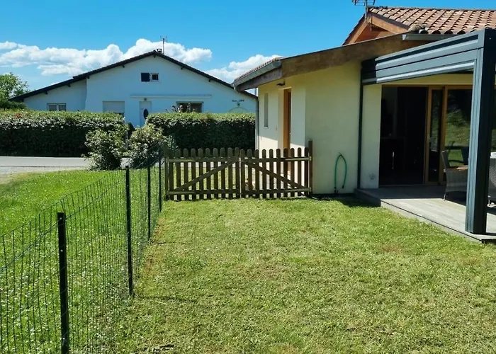 Jolie Maison Avec Jardin Et Pergola Semesterbostad